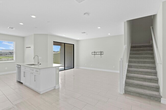 Building Photo - 4880 Isola Ct