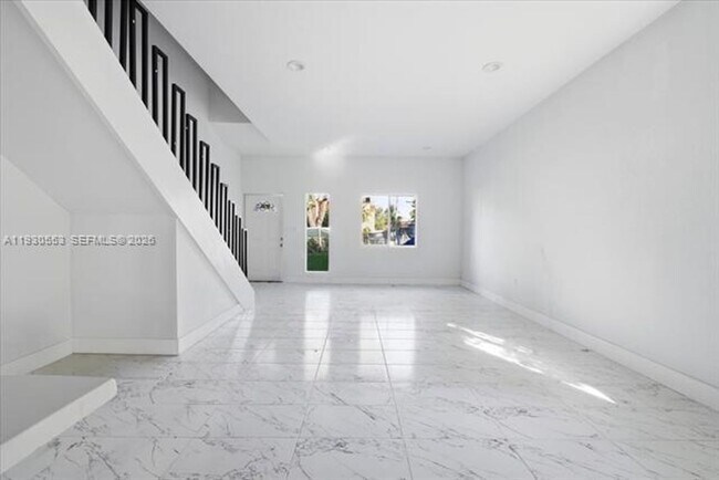 Building Photo - 1126 NW 28th St