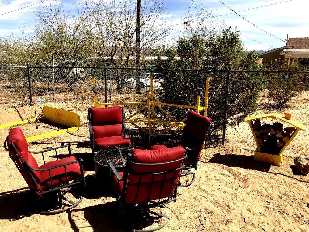 Building Photo - 73829 S Slope Dr