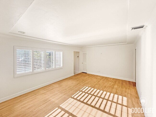 Building Photo - Beautiful 3BD/2BA W/ Private Pool, Garage, and A/C in Ocean Beach!