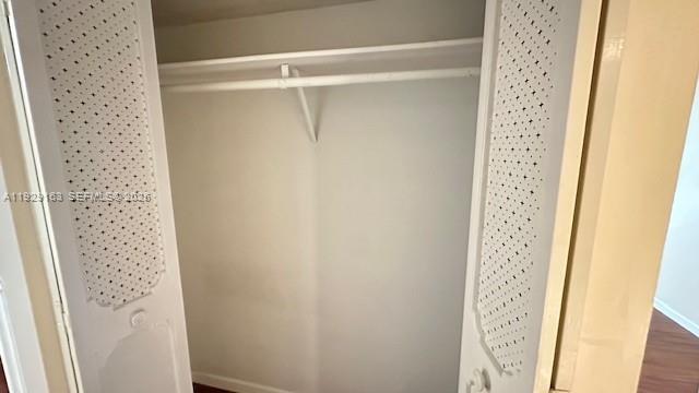 Building Photo - 3401 N Country Club Dr