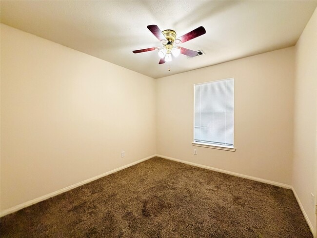 Building Photo - 20423 White Poplar Dr