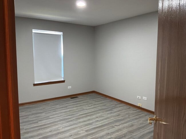 Building Photo - 4410 Mallard Ln