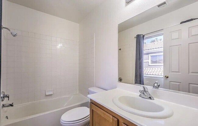 Building Photo - Beautiful Two-Story Home in a Convenient Location