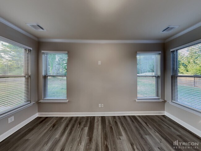 Building Photo - 83 Collins Run Dr