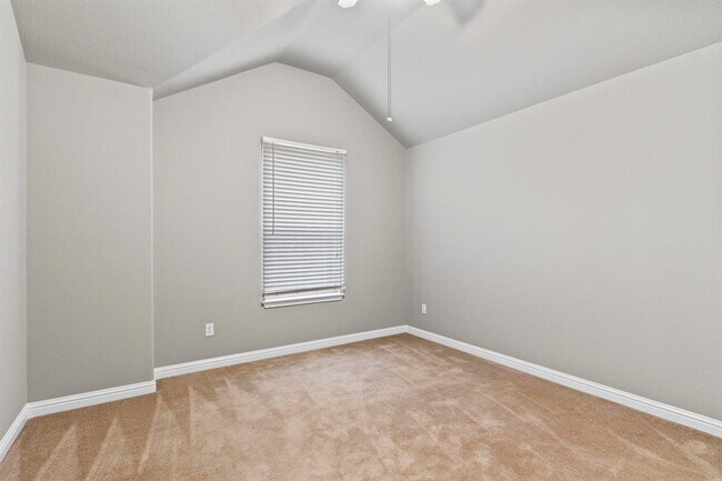 Building Photo - 2020 Petrified Forest Dr