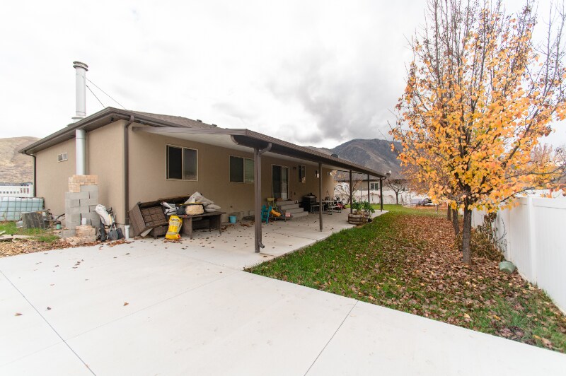 Building Photo - 1676 S 500 W St