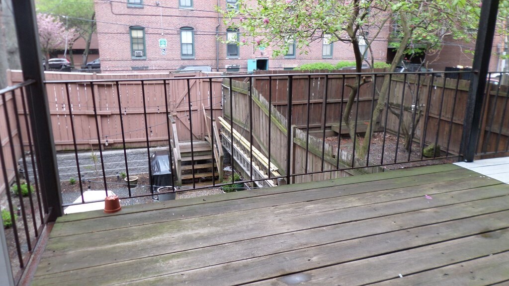 Building Photo - 100 E Brookline St