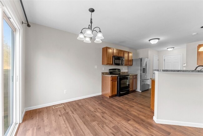 Building Photo - 467 Parkgate Dr