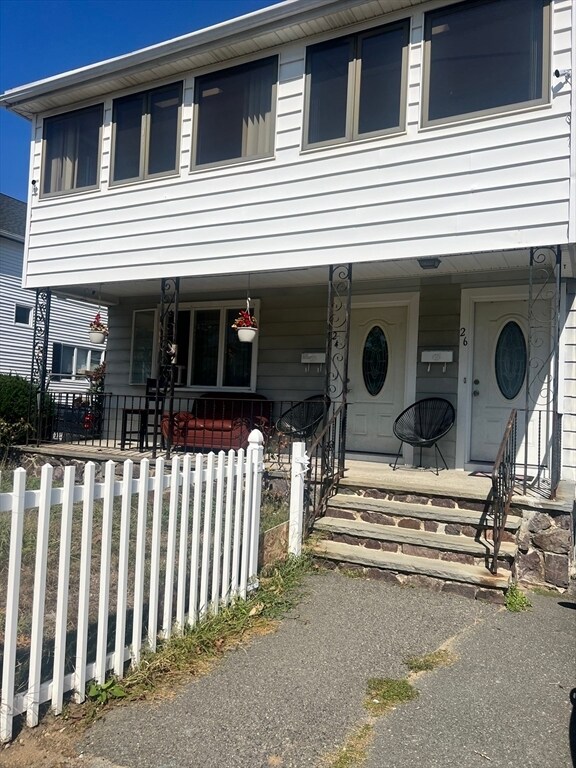 Building Photo - 26 Fuller St