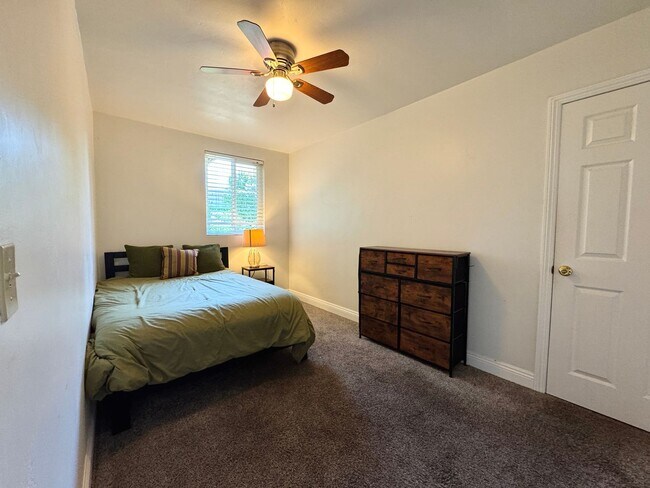 Building Photo - 4 BED / 2 BATH NEAR SDSU w/ LARGE BACKYARD...