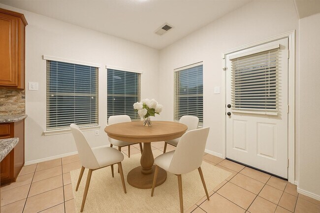 Building Photo - 21327 Colton Cove Dr