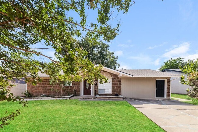 Building Photo - 1406 Ridgecrest Dr