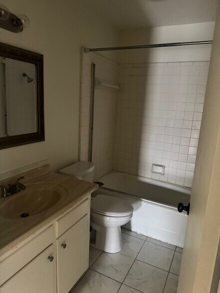 Building Photo - 4600 Parliament Dr