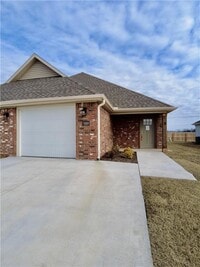 Building Photo - 2005 E Brookview Dr