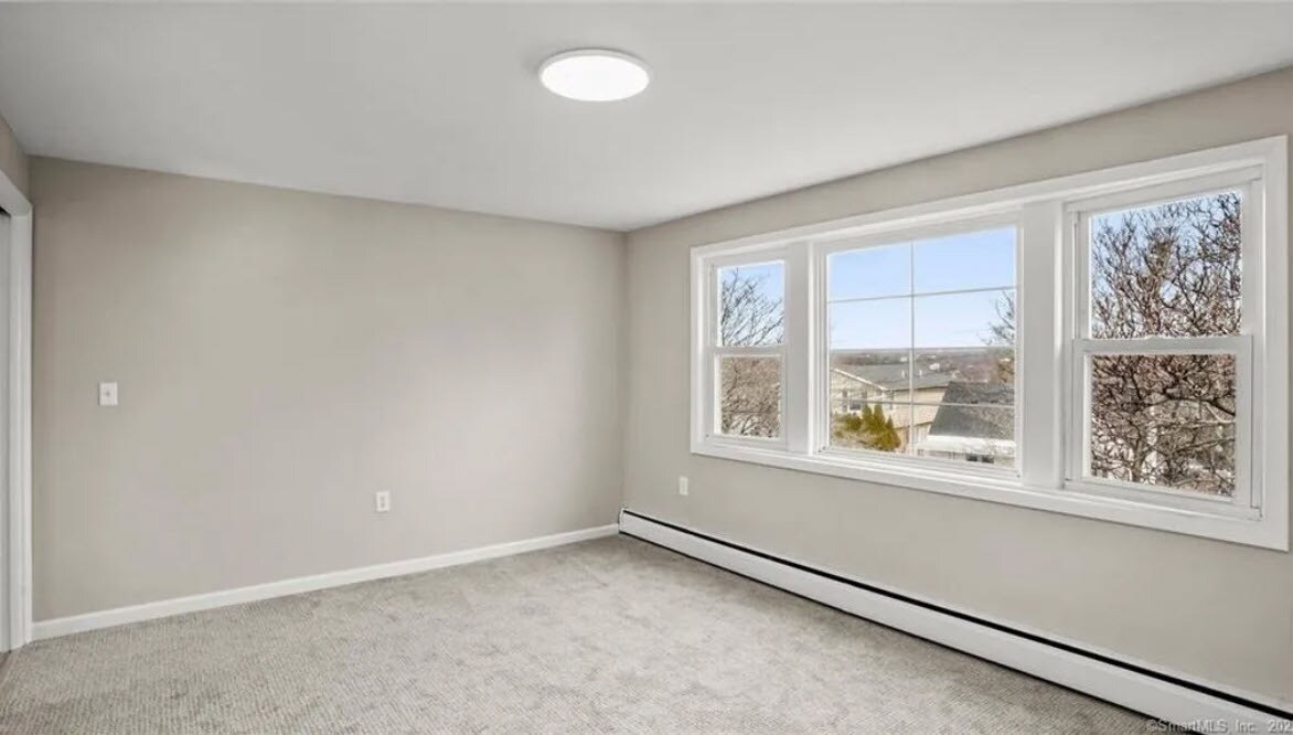 Building Photo - 28 Leuvine St