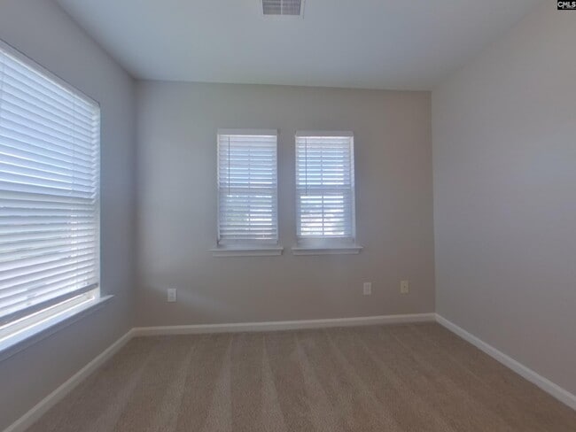Building Photo - 379 Charter Oak Ct