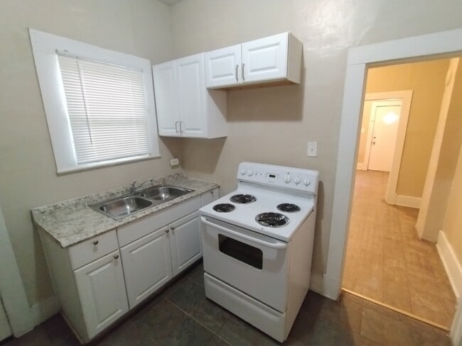 Building Photo - 237 W 40th St