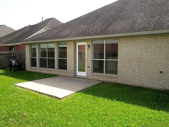 Building Photo - 11523 Glen Lake Dr