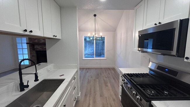 Building Photo - 4024 Nugget Dr