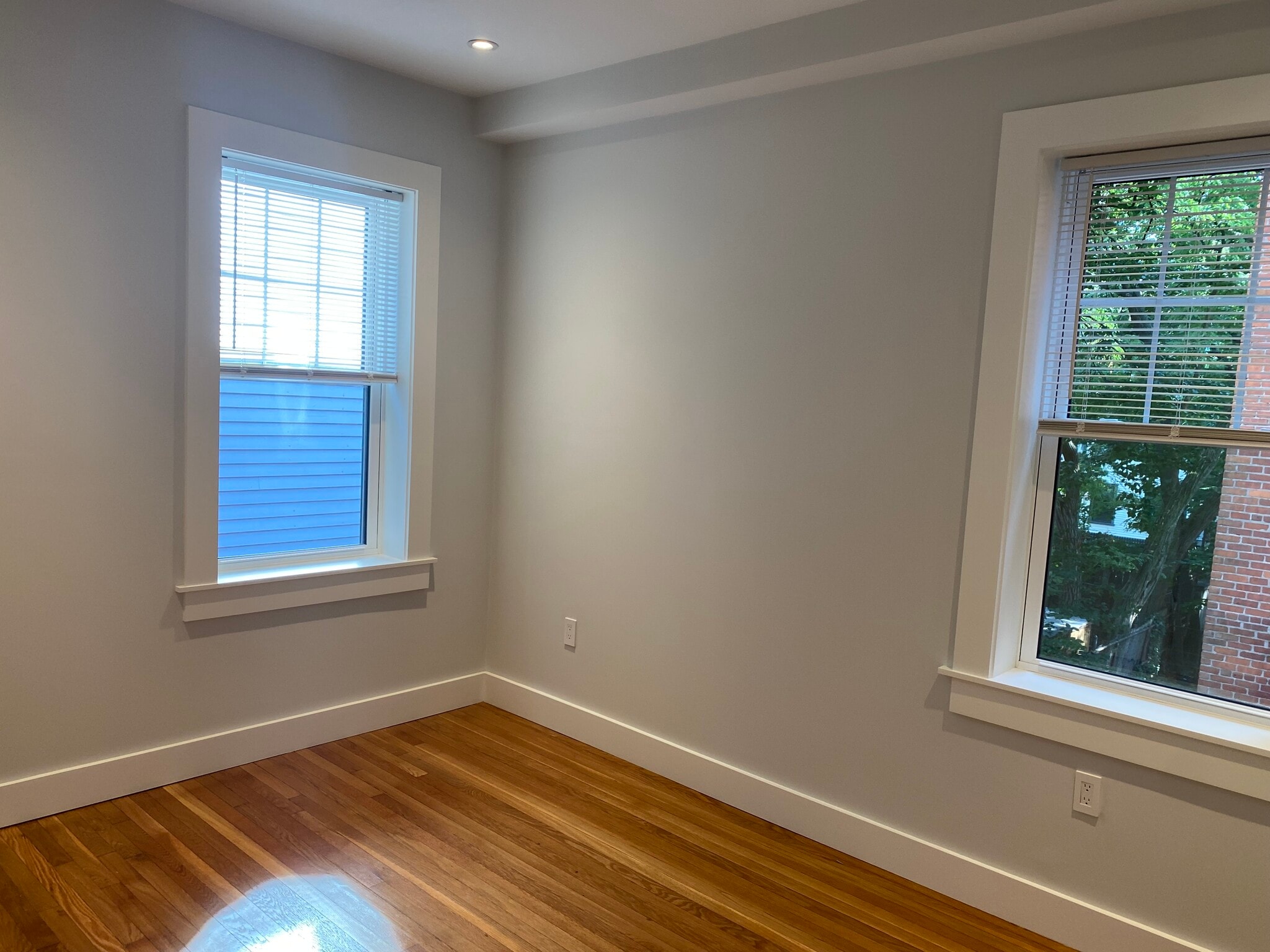 Building Photo - 18 Forest St