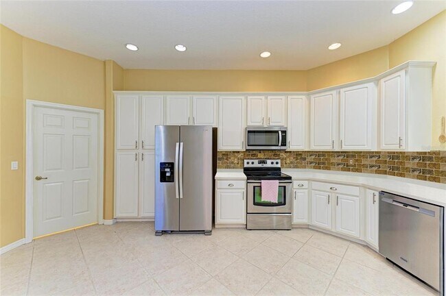 Building Photo - 7007 Bridle Path Ct
