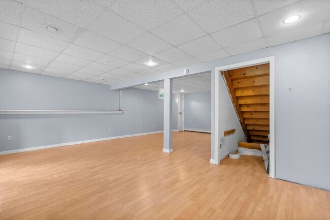 Building Photo - 103 Birch Rd