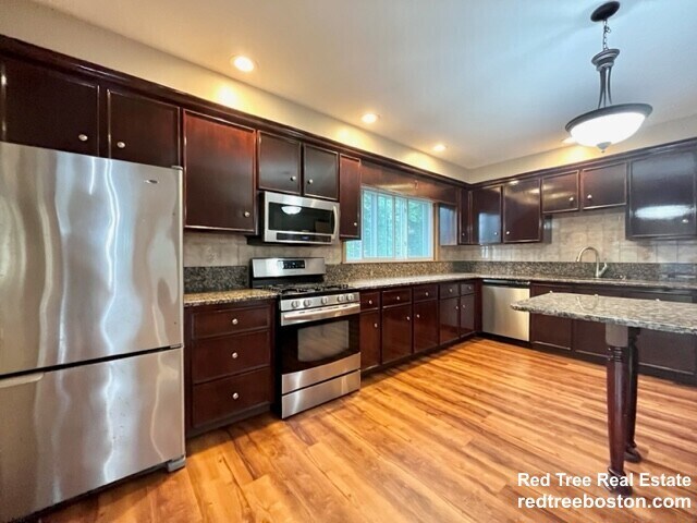 Primary Photo - 183 Cottage Park Rd