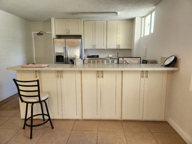 Building Photo - 411 Kaiolu St