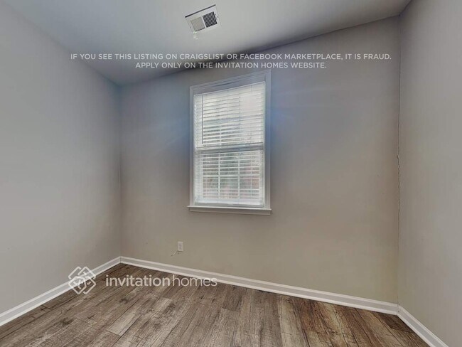 Building Photo - 716 Weathervane Dr