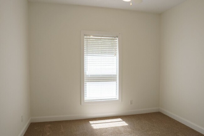 Building Photo - 49 Thomas Sumter St