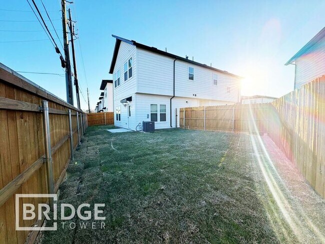 Building Photo - BRISTOL PLAN