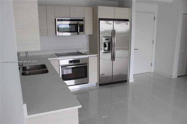 Building Photo - 4250 Biscayne Blvd