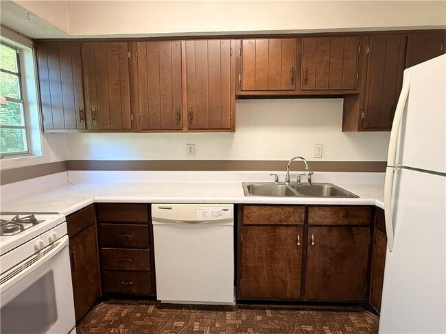 Building Photo - 3237 Abbeywood Dr