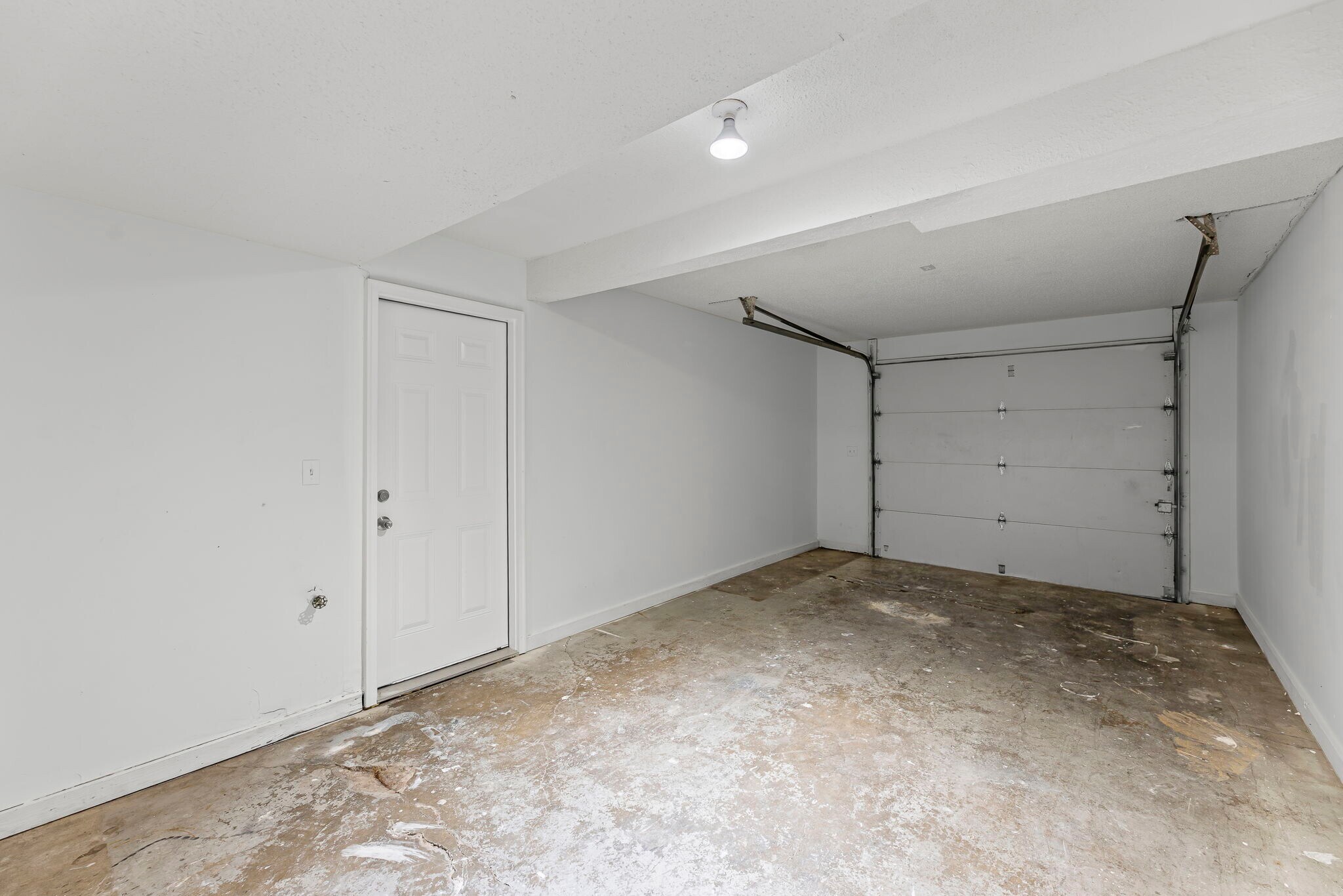 Building Photo - 226 S Ridgeview Rd