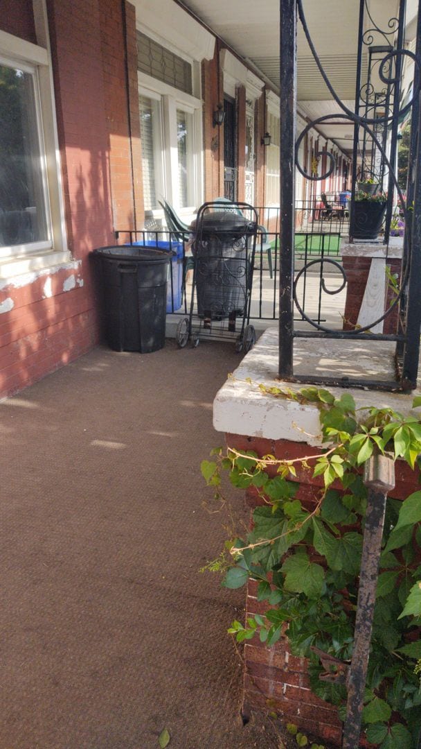 Building Photo - Nice location!  Well-maintained home.