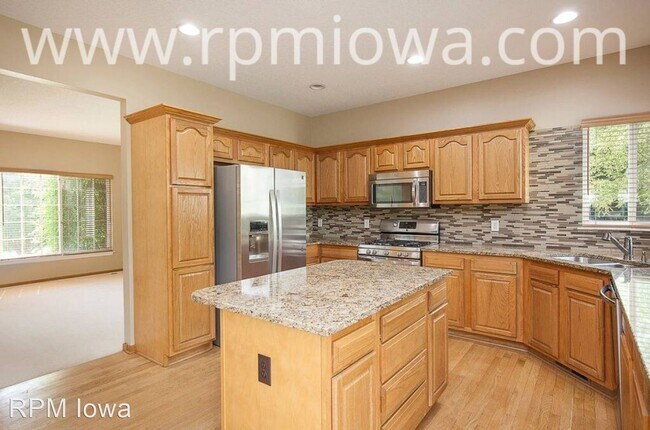 Building Photo - 4 br, 2.5 bath House - 6400 Stanmore Court