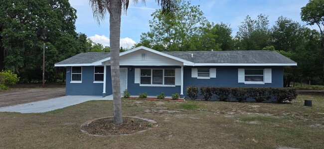 Building Photo - 3 bed 1 bath Leesburg FL