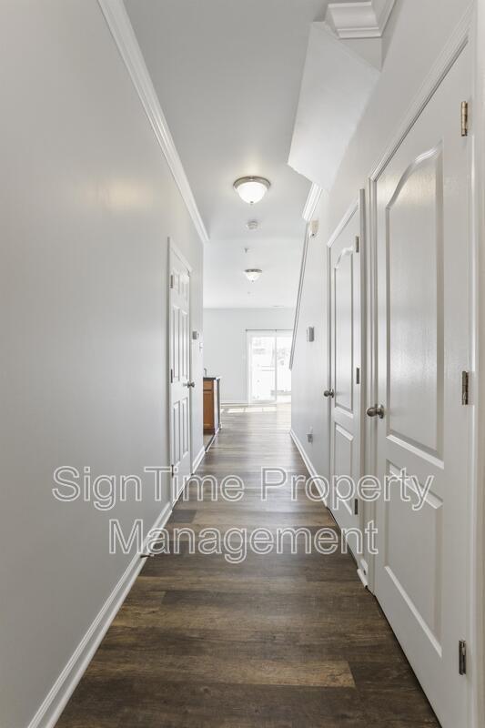 Building Photo - 18234 Hurricane Ct