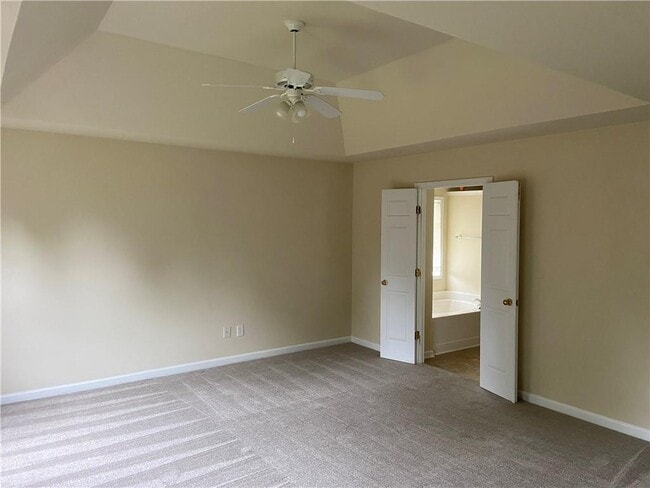 Building Photo - 5125 Huntington Crest Ln