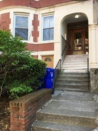 Building Photo - 19 University Rd