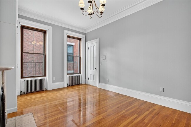 Building Photo - 20 Harvard St