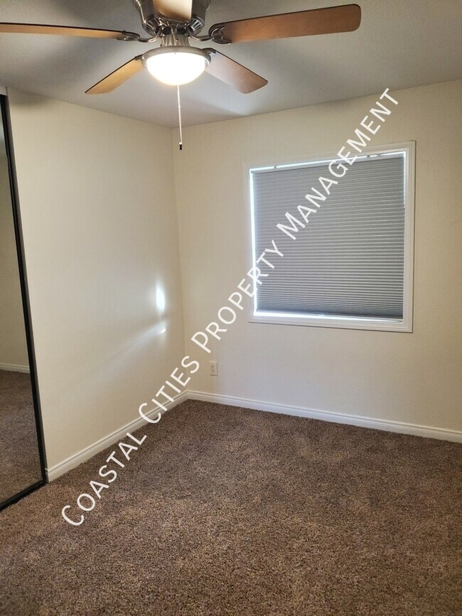 Building Photo - 10020 1/2 Base Line Rd-1