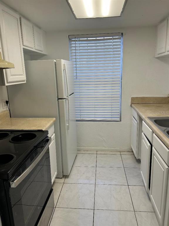 Building Photo - 4031 Henley Rd