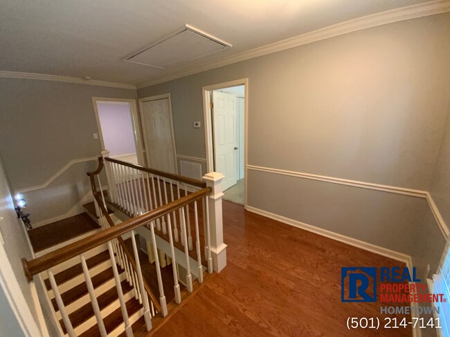 Building Photo - 711 Shea Dr
