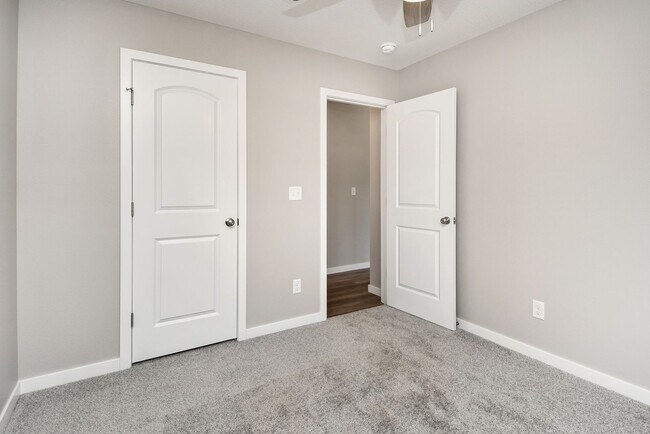 Building Photo - Great spacious home in Willard