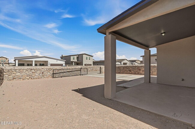 Building Photo - 2300 Sammy Cervantes St
