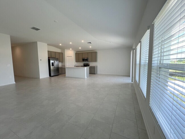 Building Photo - 317 Singing Sands Cir