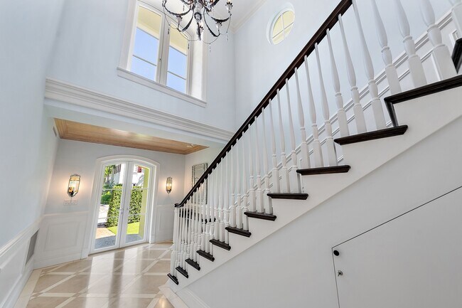 Building Photo - 210 Emerald Ln