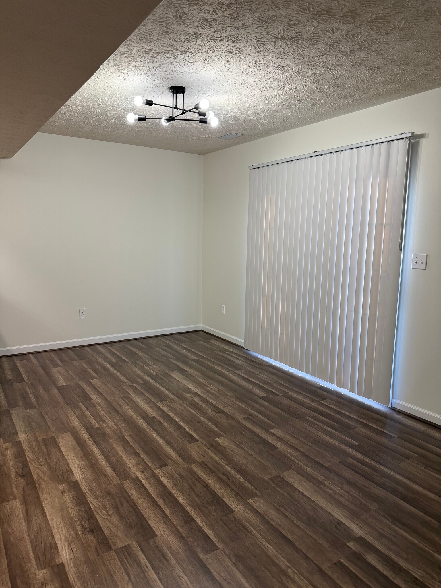 Building Photo - 10904 Coreys Way